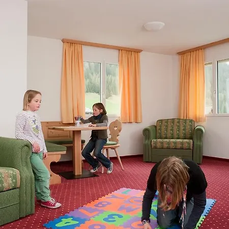 Alpenhof Hotel 3*